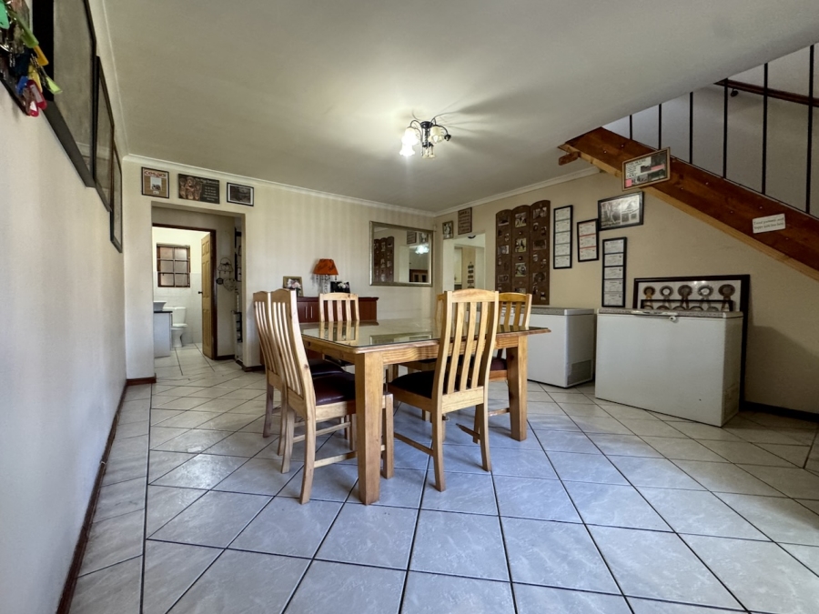 6 Bedroom Property for Sale in Haasendal Western Cape